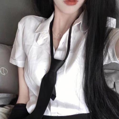 强吻封面