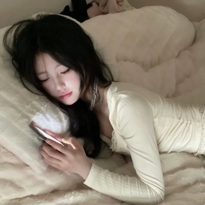 战争与和平中人们的故事封面